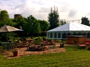 Wedding tent:garden